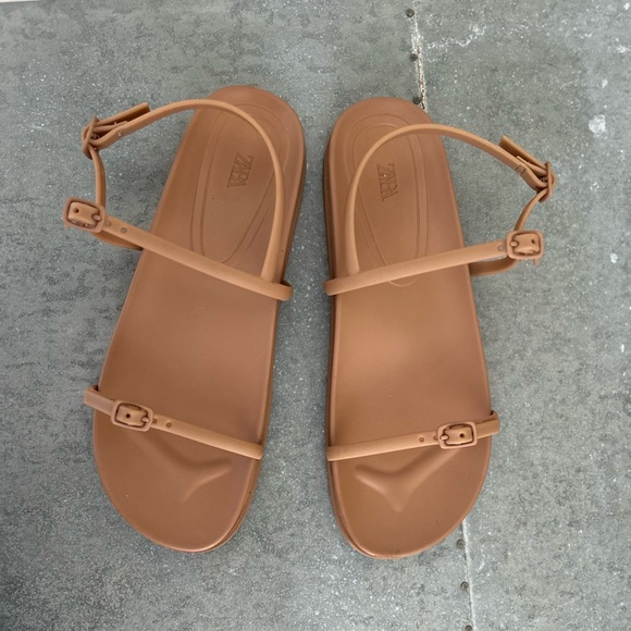 Zara Brown Strappy Sandals - Picture 4 of 5